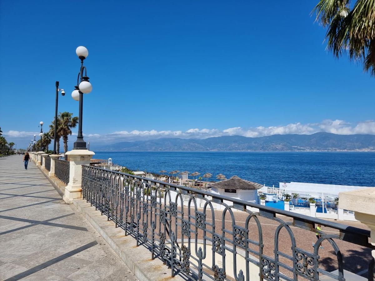 Loft Magna Grecia Reggio Calabria Centro Storico A 3 Minuti A Piedi Dal Mare Apartamento Exterior foto