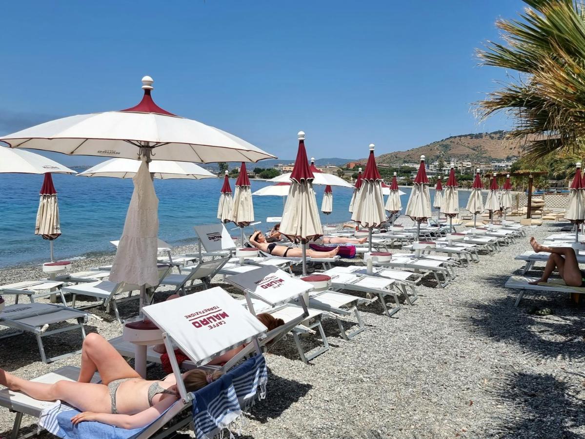 Loft Magna Grecia Reggio Calabria Centro Storico A 3 Minuti A Piedi Dal Mare Apartamento Exterior foto